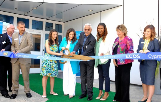 Kelly Vlahakis-Hanks family executive team and mayor Mariellen Yarc at Ribbon Cutting
